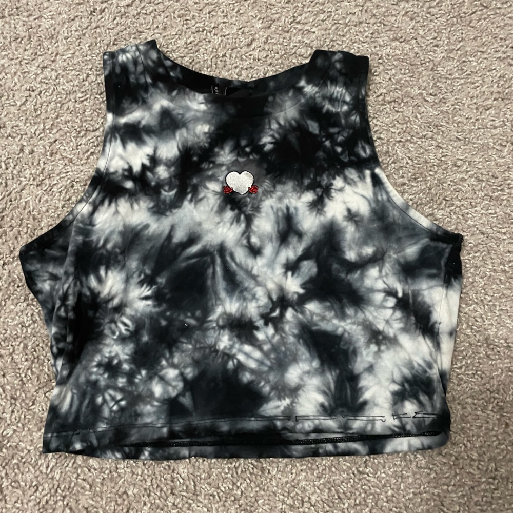 black and white tie dye cropped tank top with little embroidered heart and roses